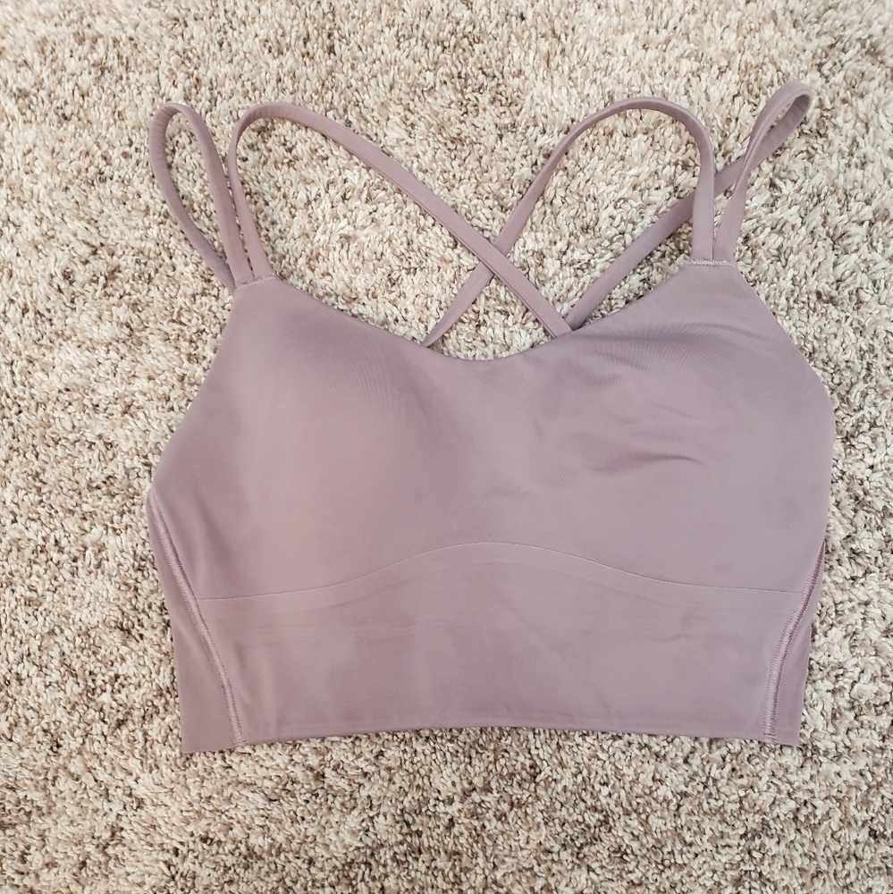 Lululemon like a cloud bra